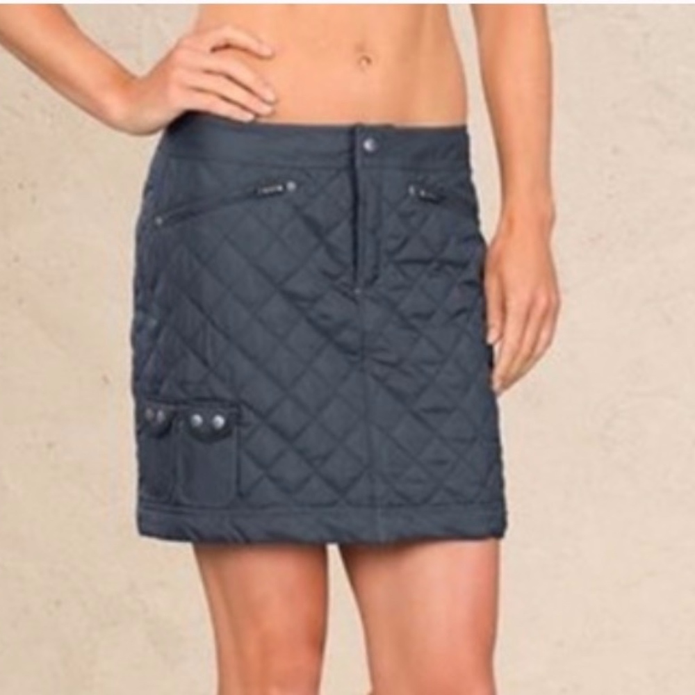 Athleta black quilted skirt snow stomper 4